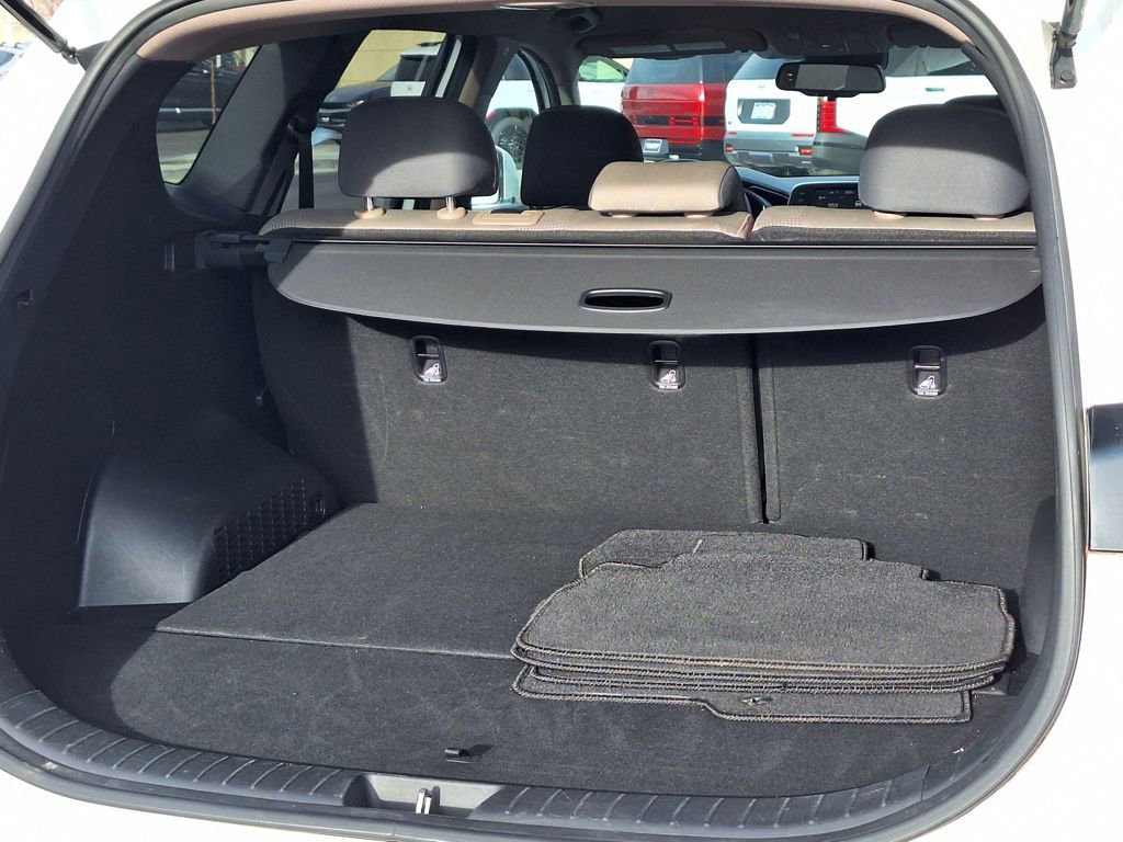 Used 2020 Hyundai Santa Fe SEL image 29