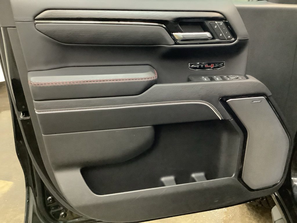 Used 2025 GMC Sierra 1500 AT4X image 14