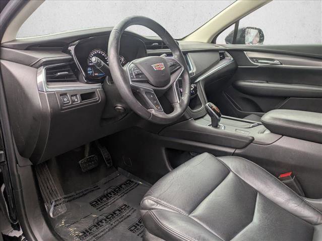 Used 2018 Cadillac XT5 Luxury w/ Driver Awareness Package image 10