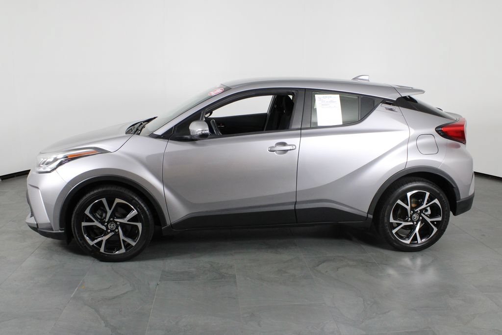 Used 2020 Toyota C-HR XLE FWD image 13