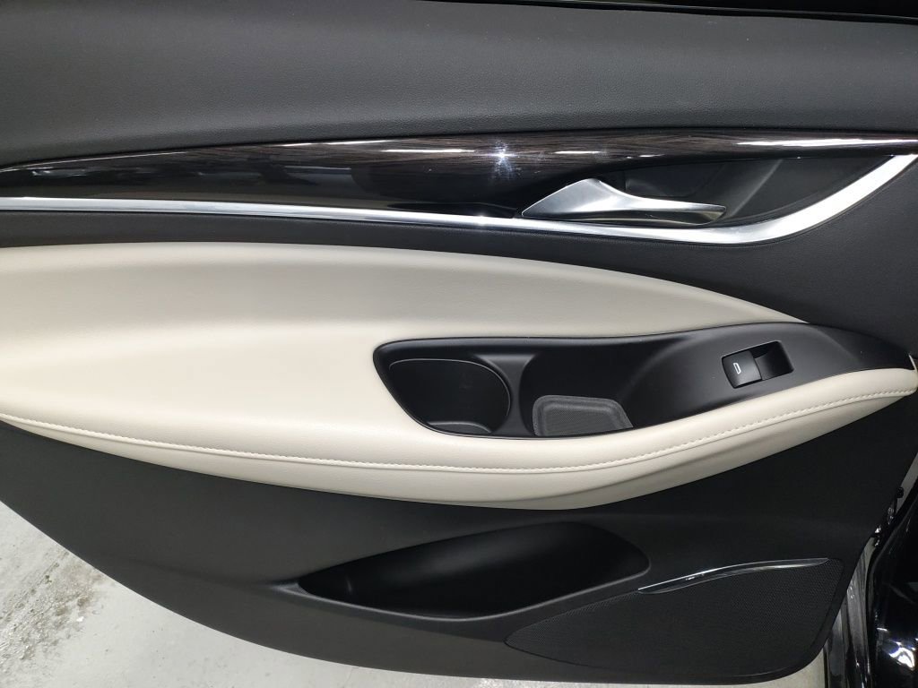 Used 2020 Buick Enclave Premium w/ Sun and Sites Package image 29