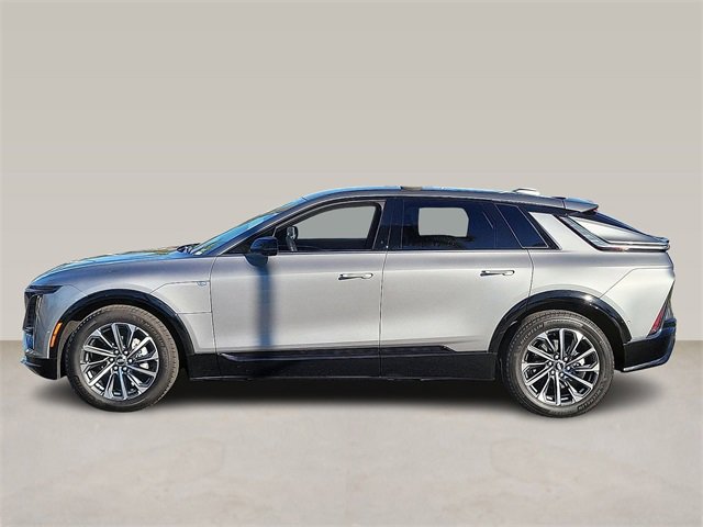Used 2025 Cadillac Lyriq Sport image 4