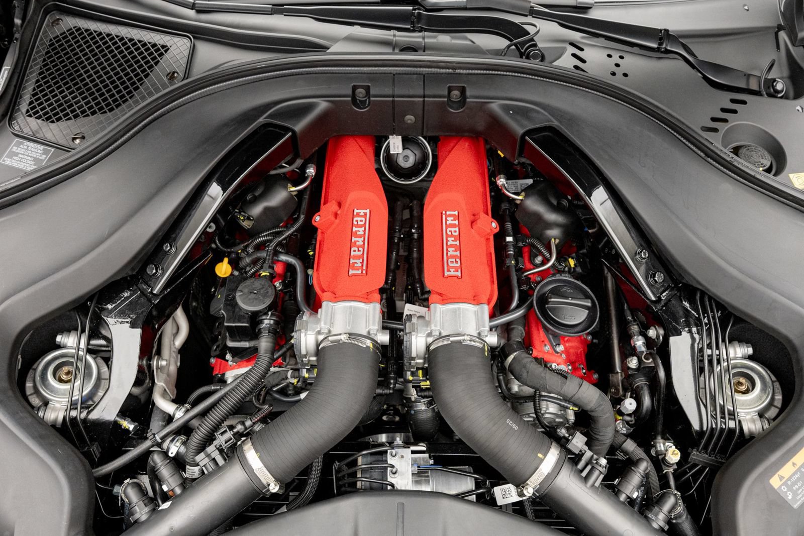 Used 2026 Ferrari Roma Spider RWD image 49
