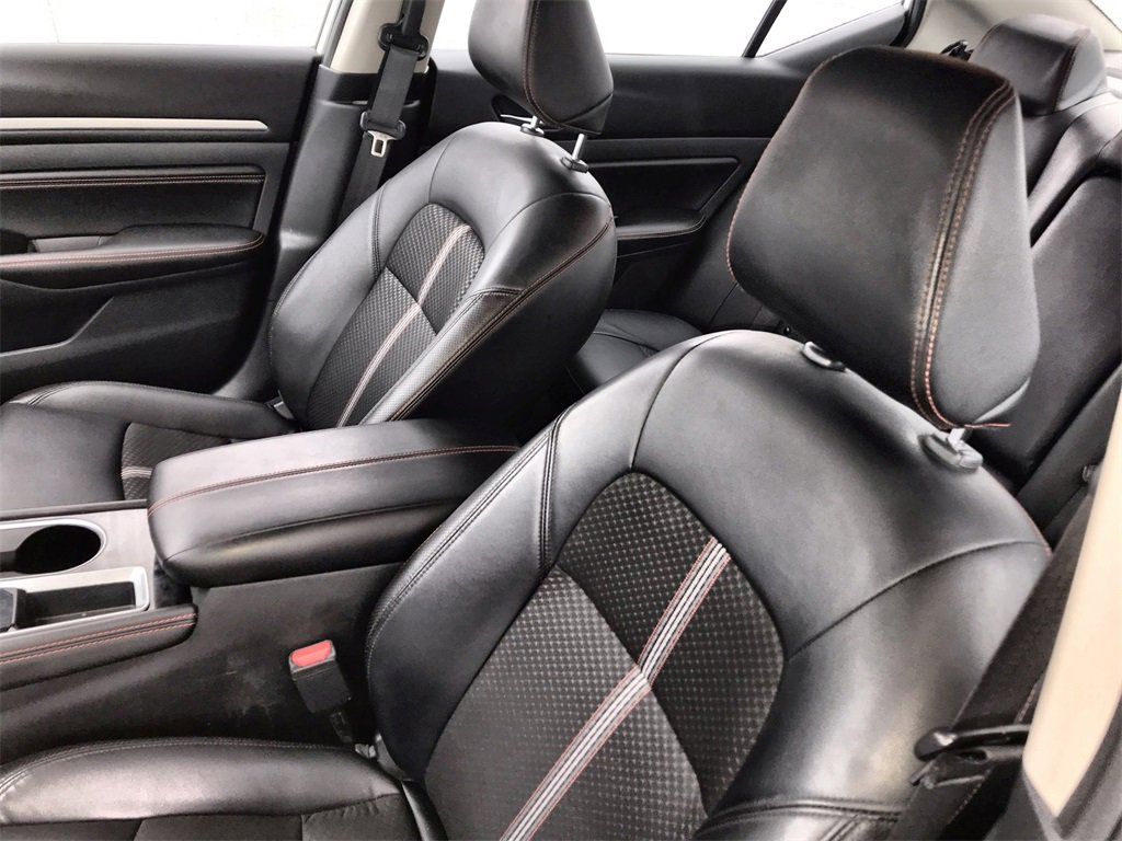 Used 2023 Nissan Altima 2.5 SR image 11