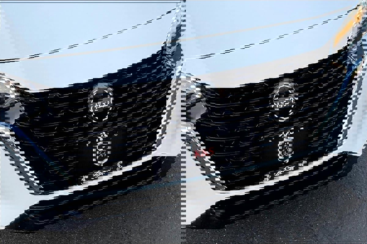 Used 2024 Nissan Sentra SV image 26