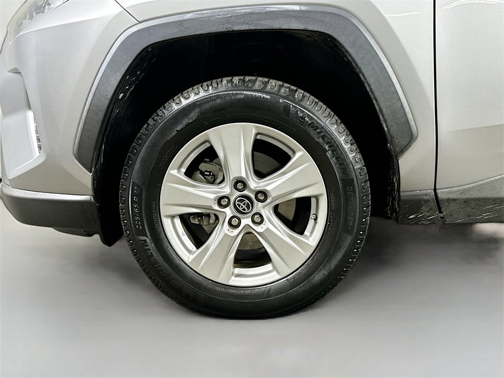 Used 2019 Toyota RAV4 XLE image 8