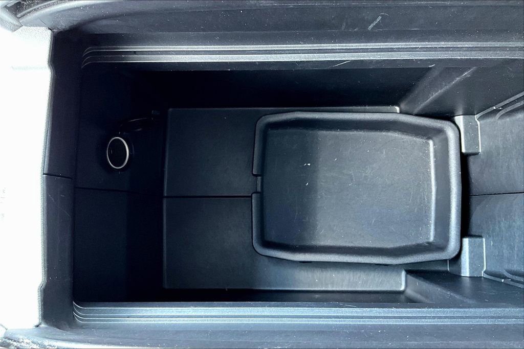 Used 2024 Toyota Highlander Limited image 34