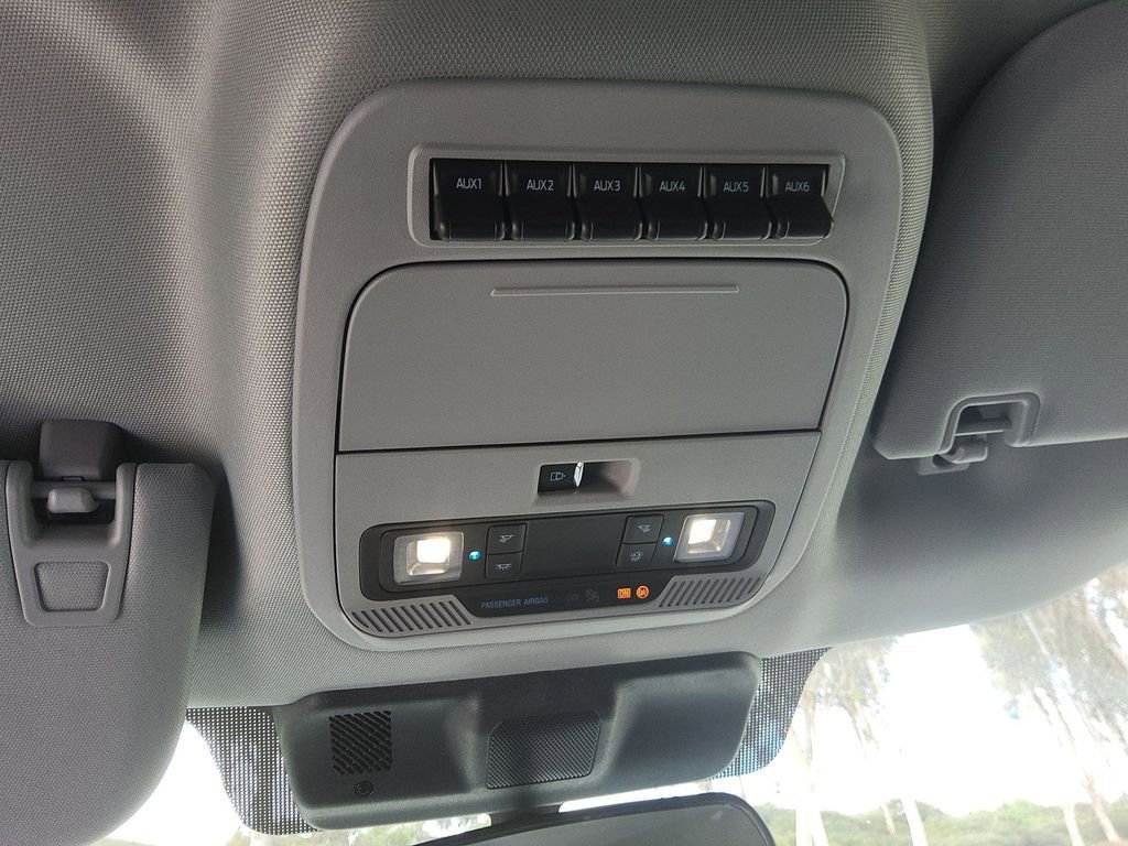 New 2026 Ford F550 4x4 Crew Cab Super Duty image 13