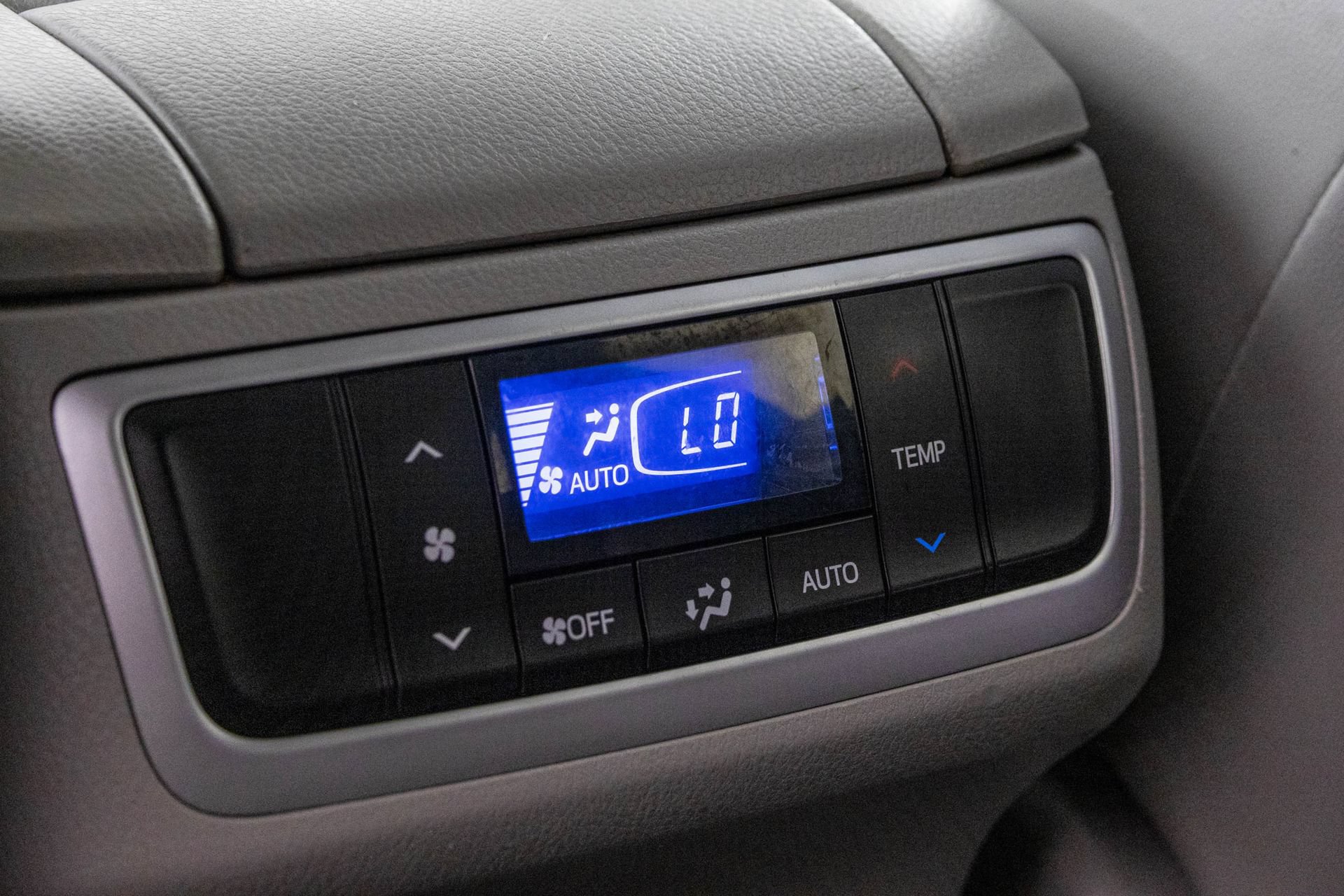 Used 2016 Toyota Highlander XLE AWD/4WD image 40