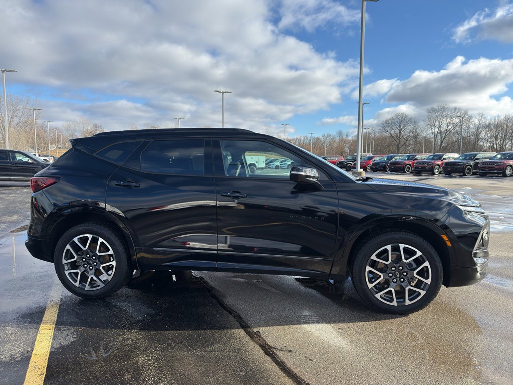 Used 2023 Chevrolet Blazer RS w/ Driver Confidence II Package image 4