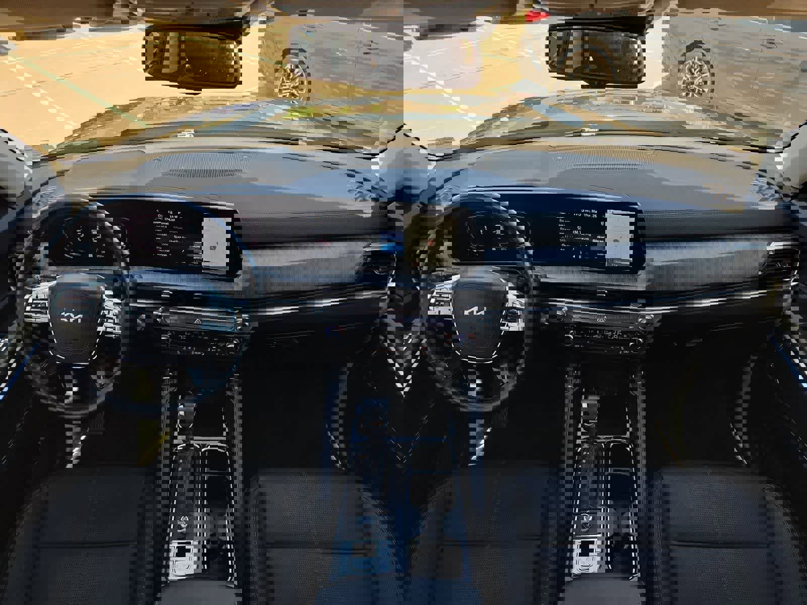 Used 2023 Kia Telluride EX w/ EX Captain's Chair Package image 13