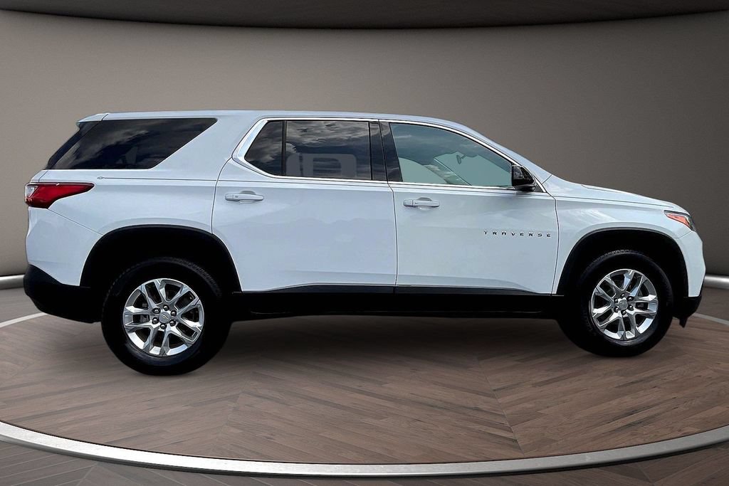 Used 2020 Chevrolet Traverse LS FWD image 9