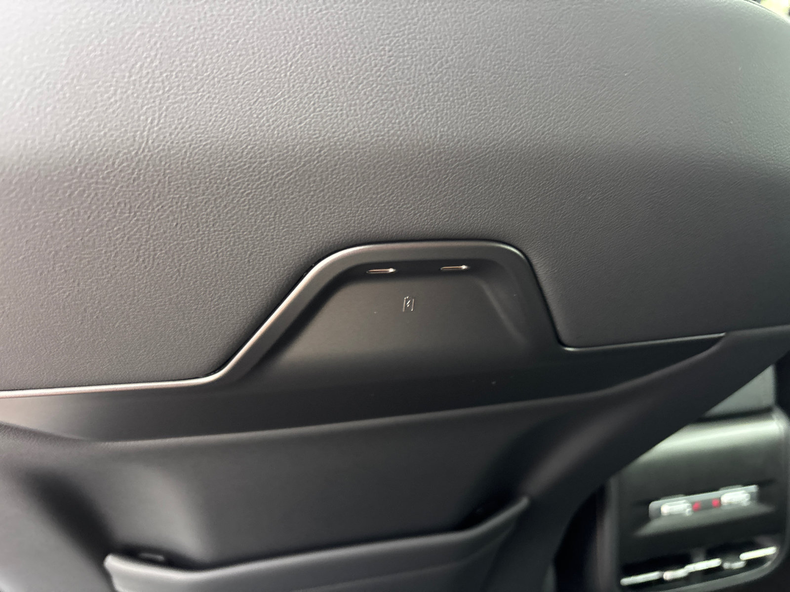 New 2026 Lincoln Nautilus Reserve AWD/4WD image 34