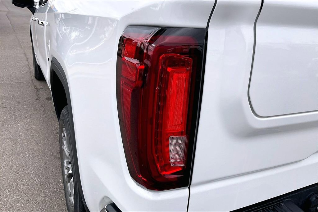 Used 2025 GMC Sierra 1500 SLT RWD image 29