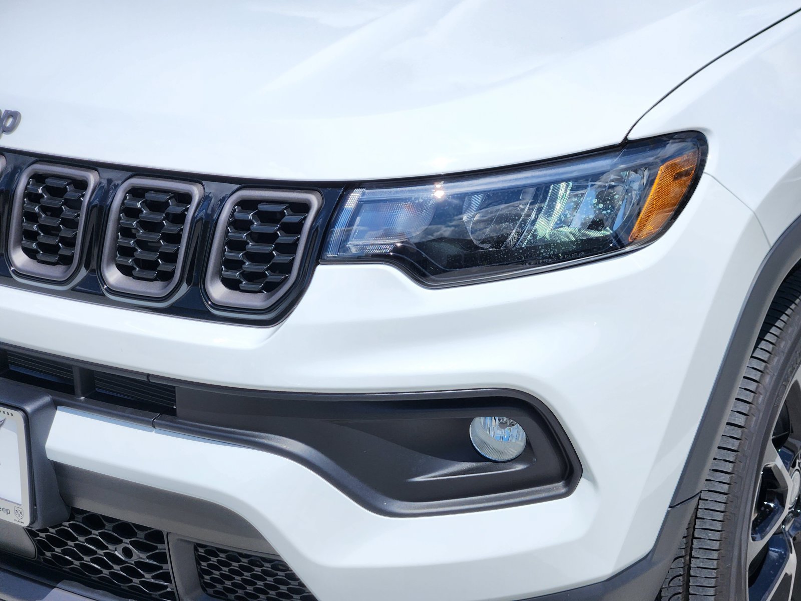 New 2026 Jeep Compass Latitude AWD/4WD image 9