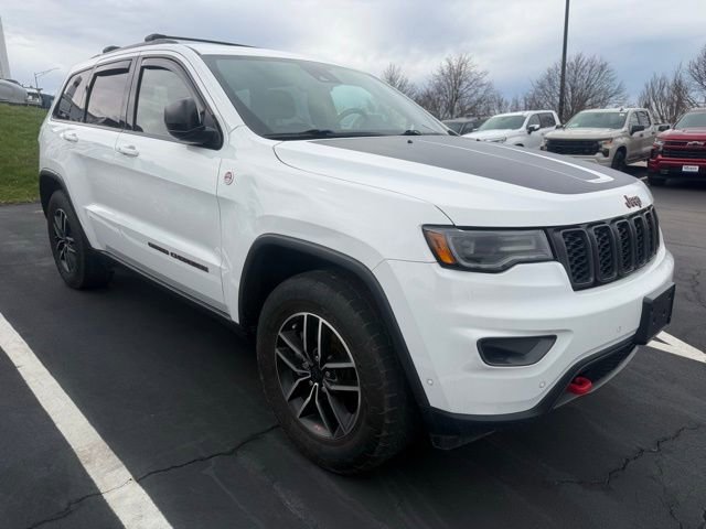 Used 2020 Jeep Grand Cherokee Trailhawk w/ Trailhawk Luxury Group image 3