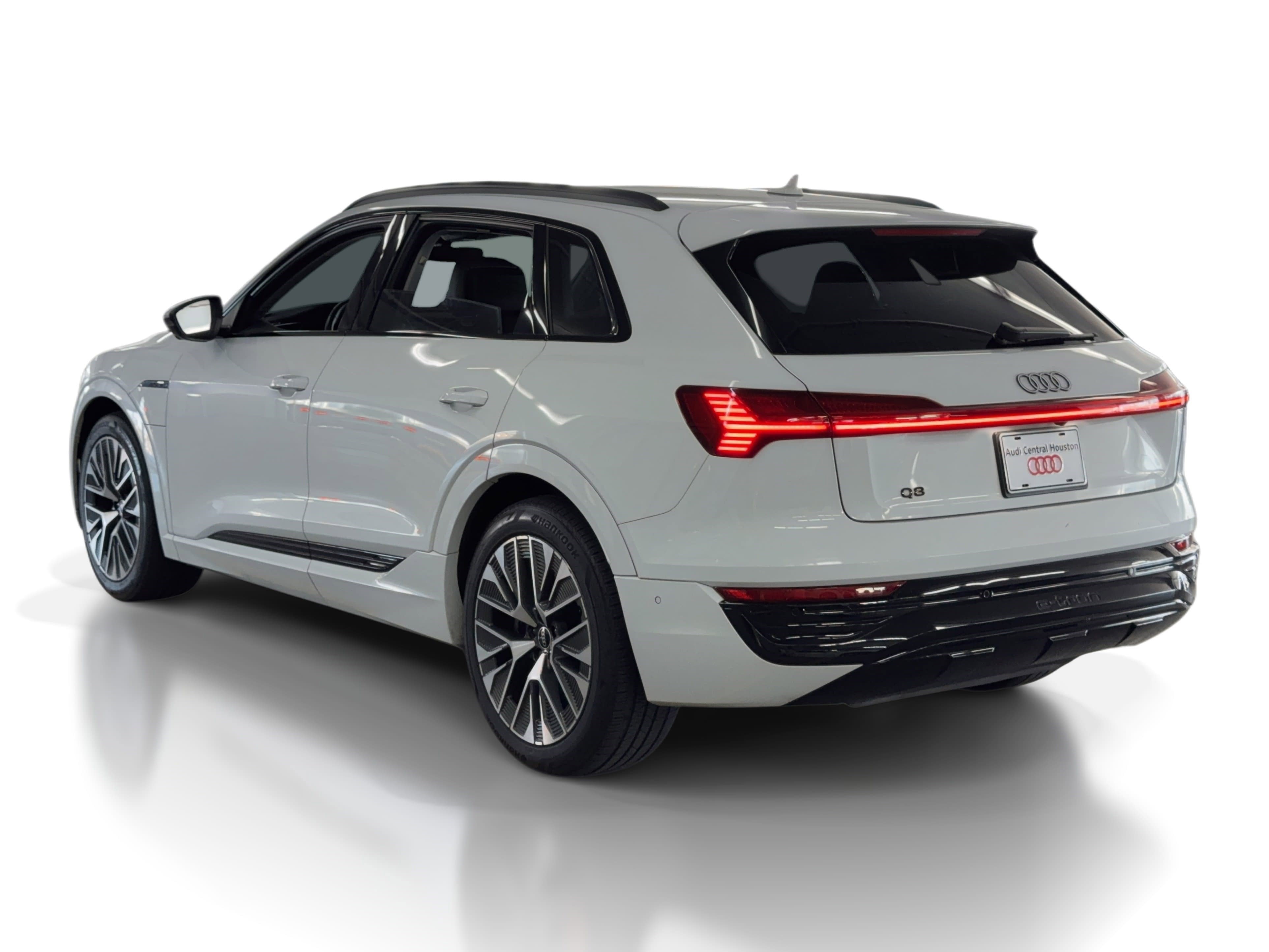 Certified 2024 Audi Q8 e-tron Prestige w/ Prestige Package image 3