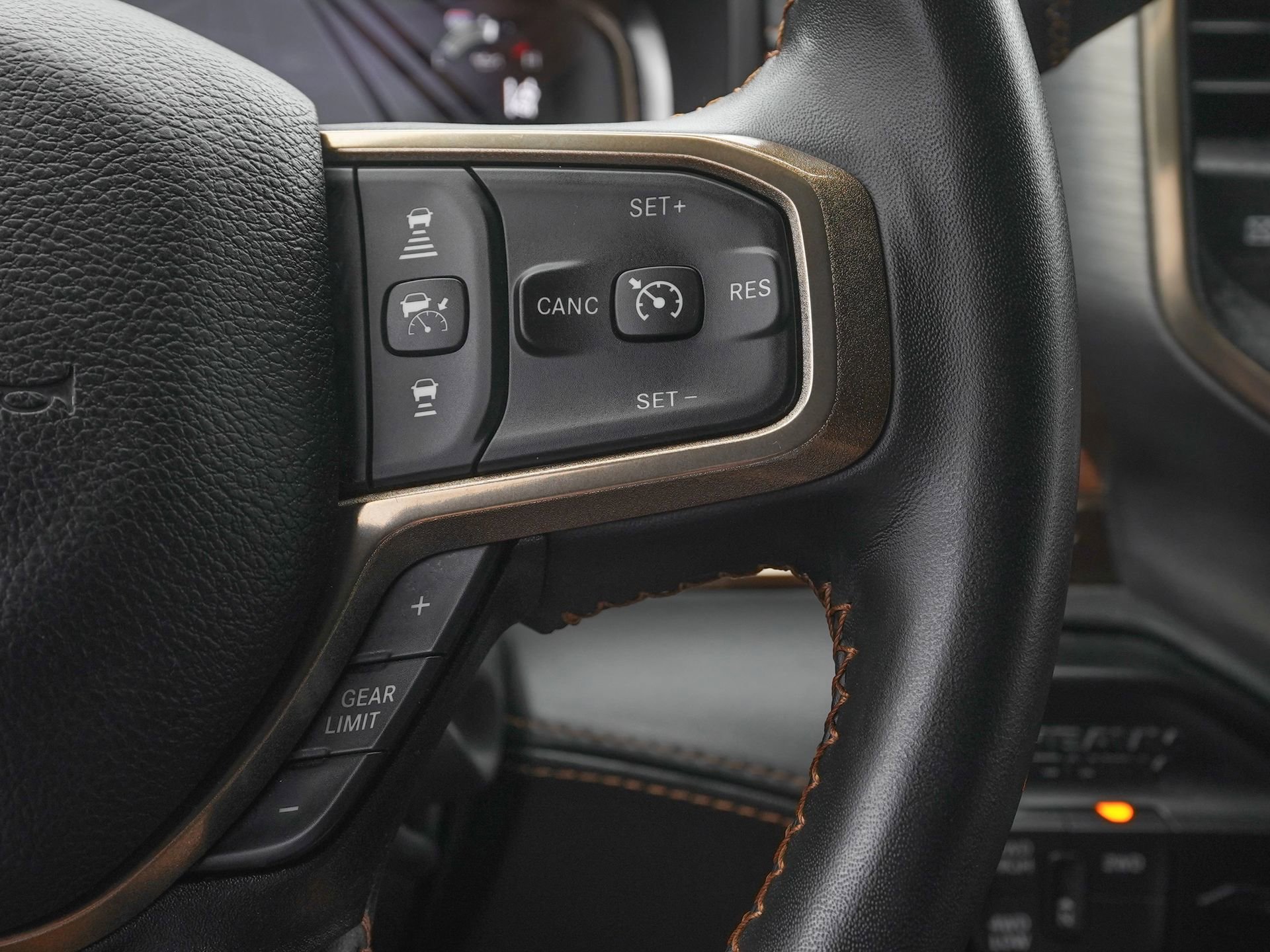 Used 2024 RAM 2500 Limited w/ Safety Group image 22