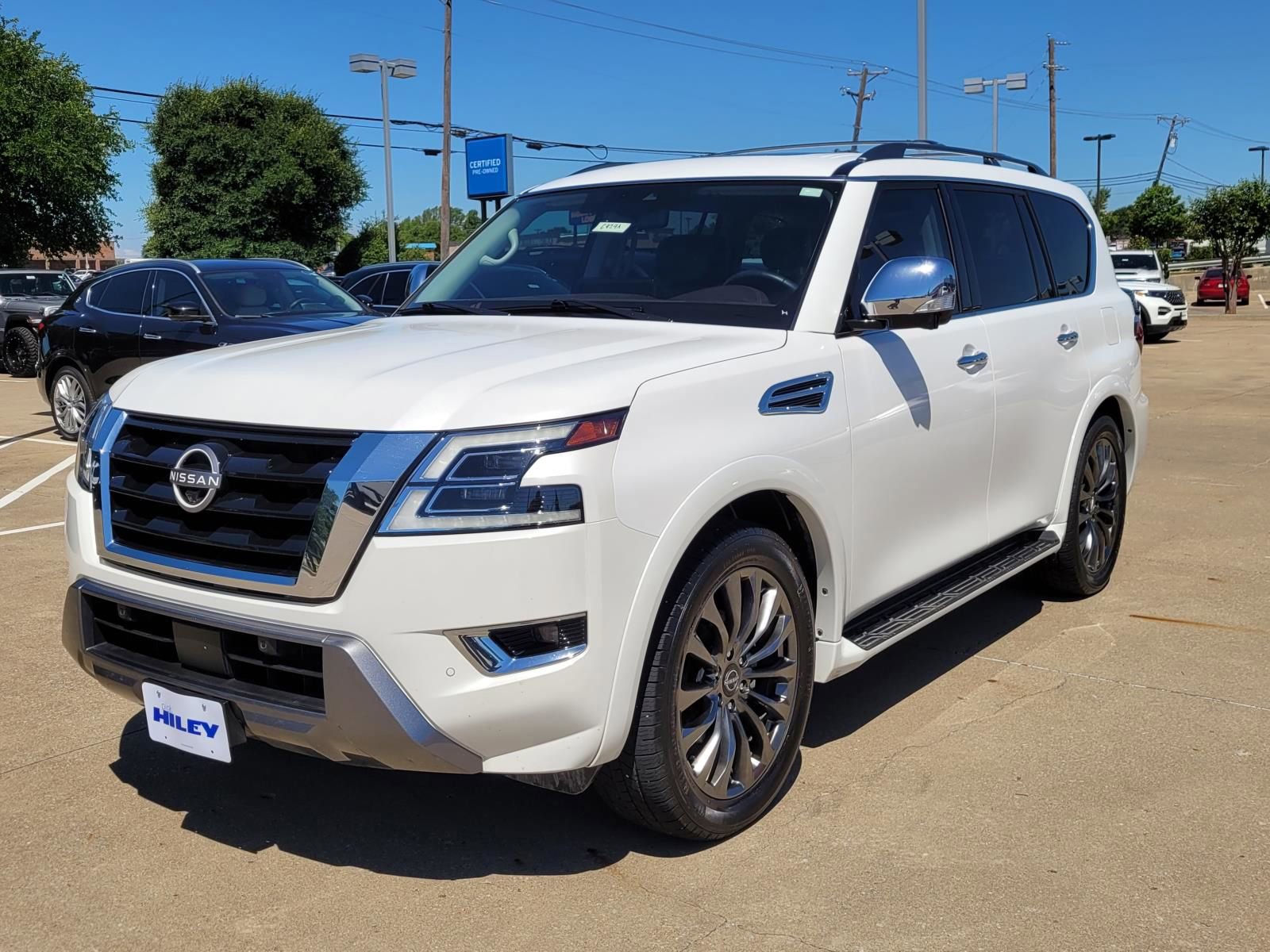 Used 2023 Nissan Armada Platinum w/ Captain's Chairs Package RWD video 2