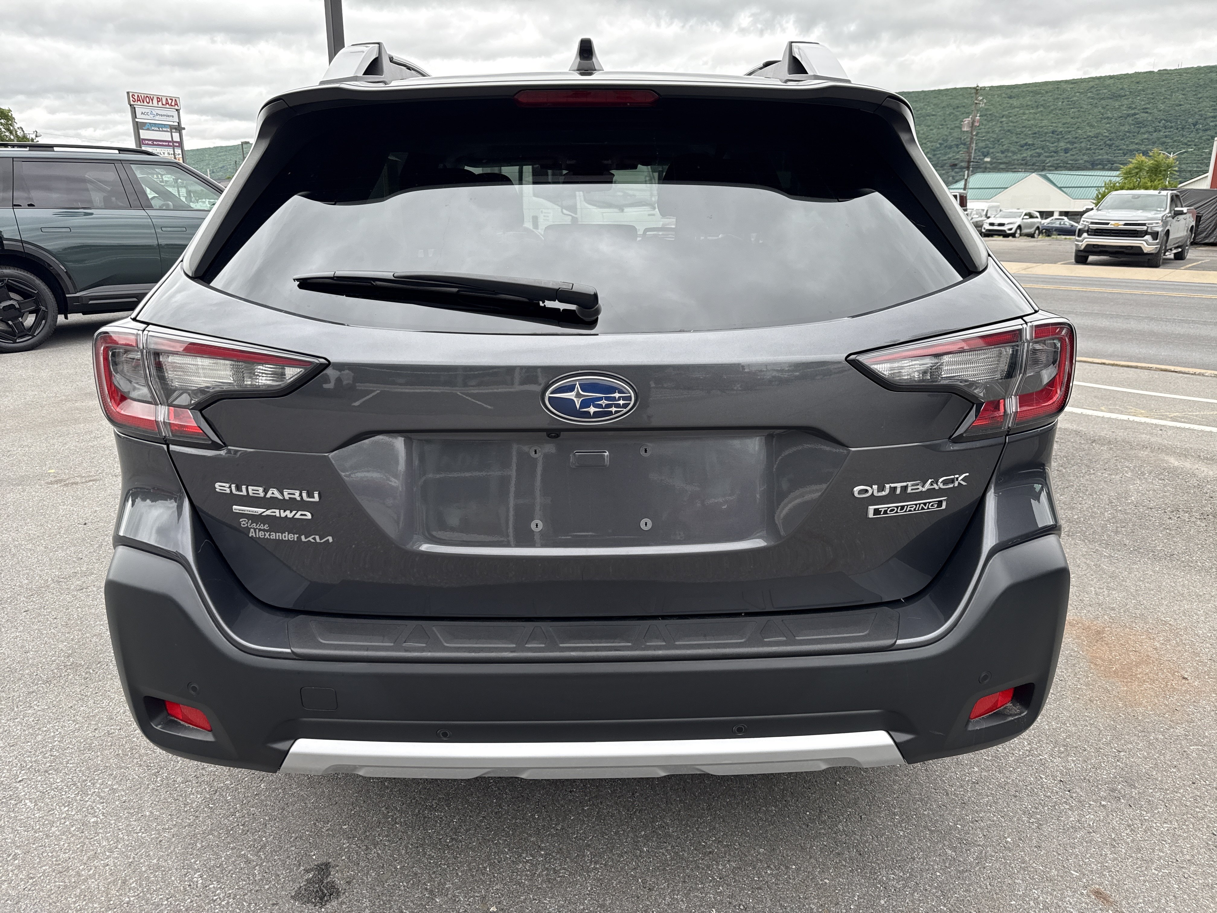Used 2023 Subaru Outback Touring AWD/4WD video 4