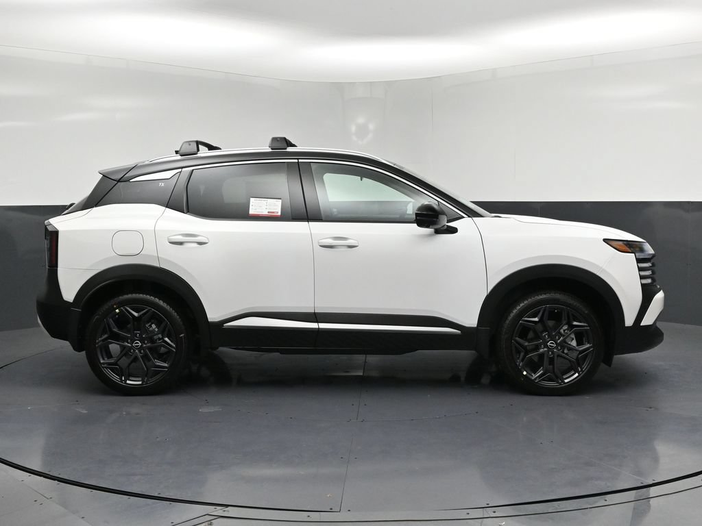 New 2026 Nissan Kicks SR AWD/4WD image 25