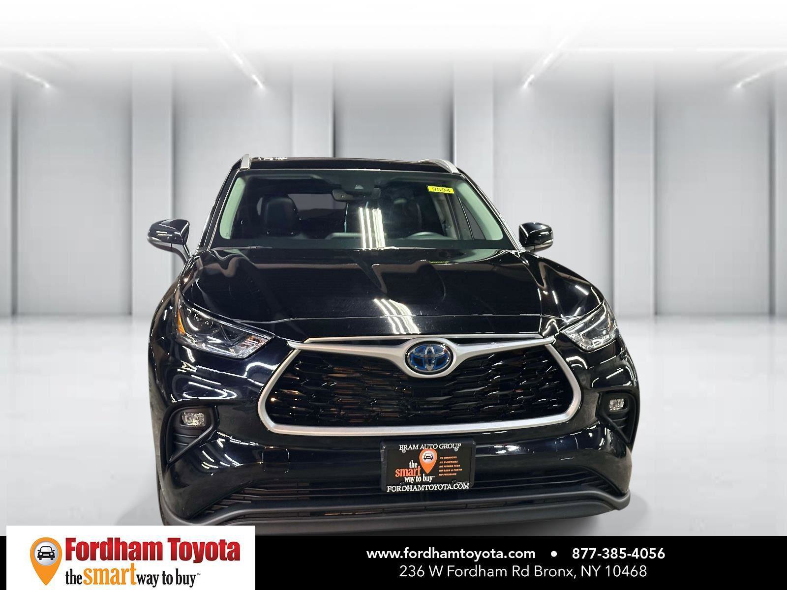 Used 2022 Toyota Highlander XLE AWD/4WD image 8