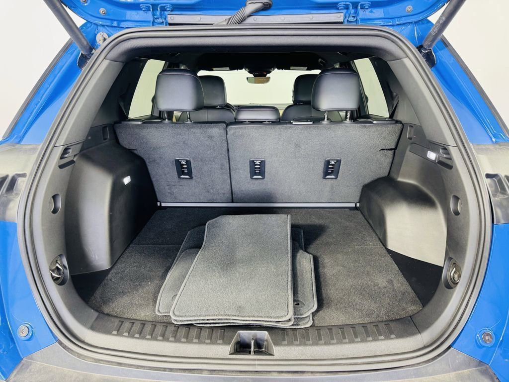 Used 2025 Chevrolet Equinox ACTIV w/ Safety and Technology Package image 22