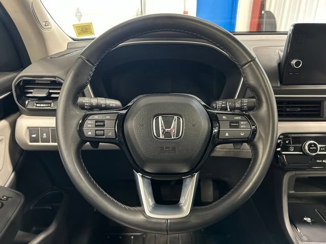 Certified 2023 Honda Pilot Touring image 17