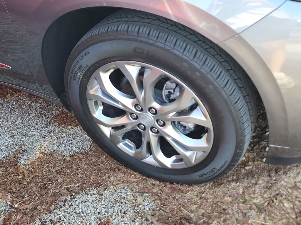 Certified 2021 Buick Enclave Avenir w/ Avenir Technology Package image 9