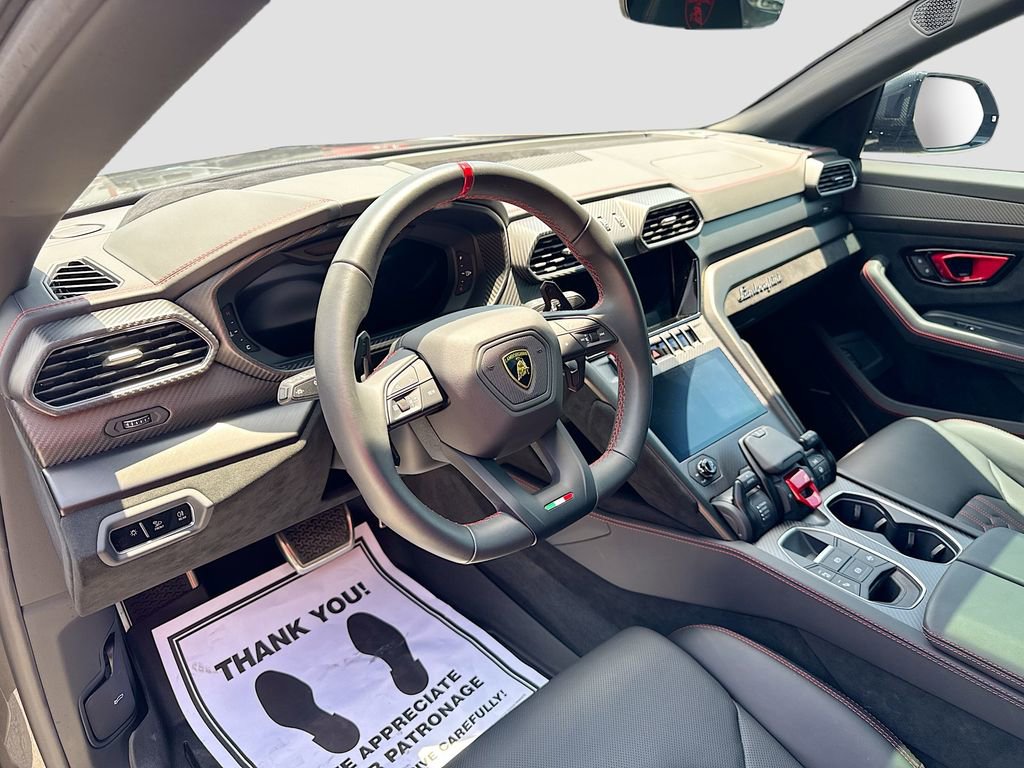 Used 2024 Lamborghini Urus Performante image 2
