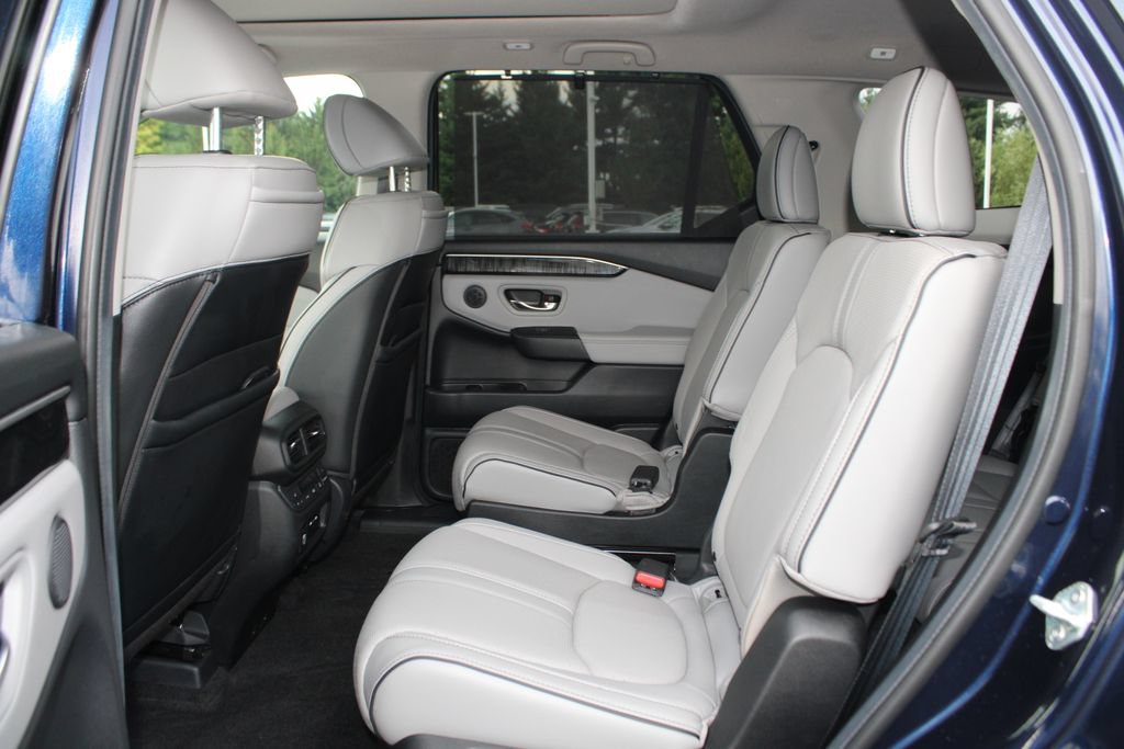 Used 2024 Honda Pilot Elite image 15