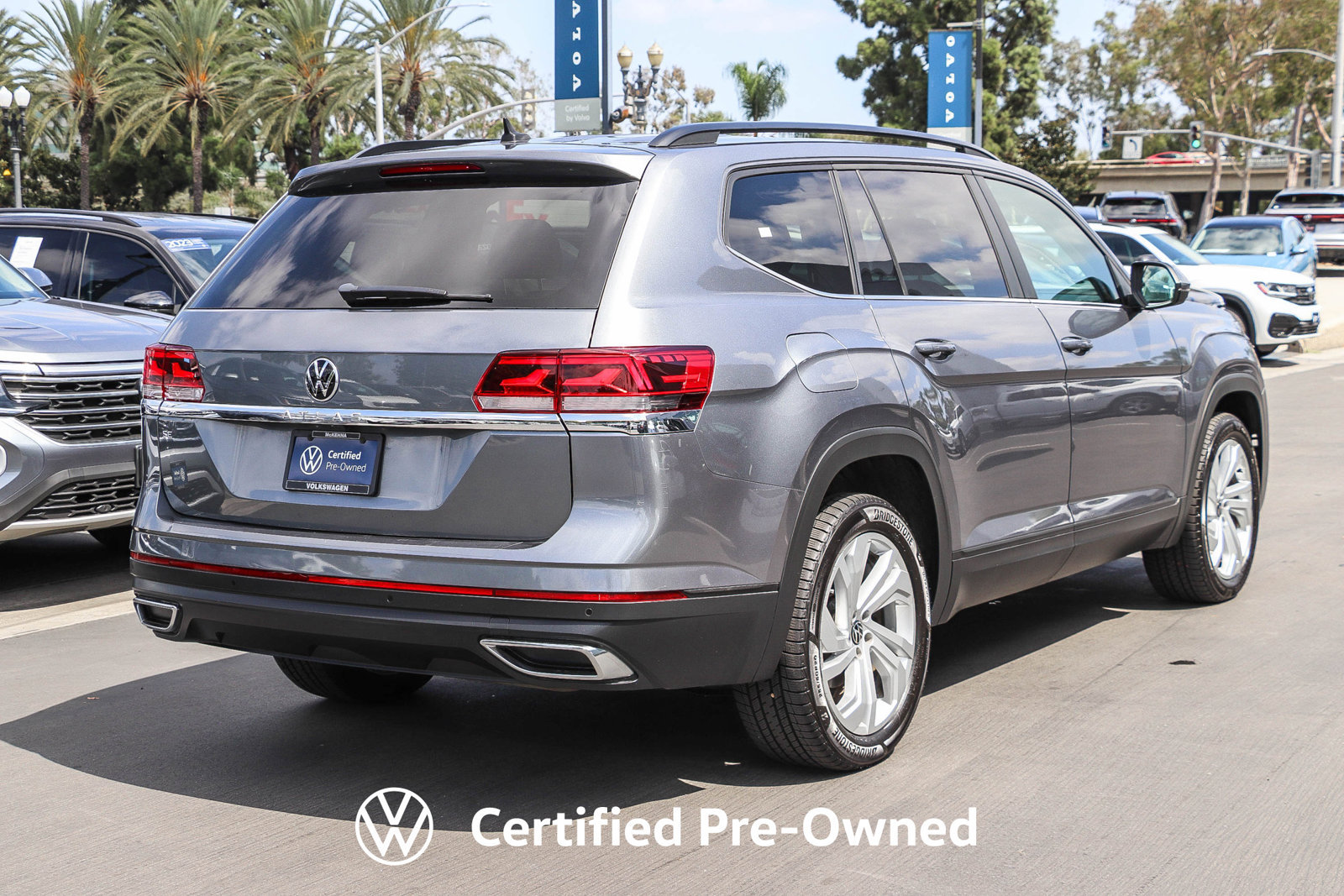 Certified 2023 Volkswagen Atlas SE w/ Panoramic Sunroof Package FWD image 7