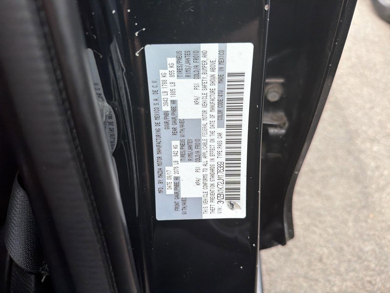Used 2018 MAZDA MAZDA3 Sport FWD image 31