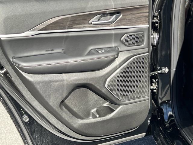 New 2026 Jeep Grand Cherokee Limited image 16
