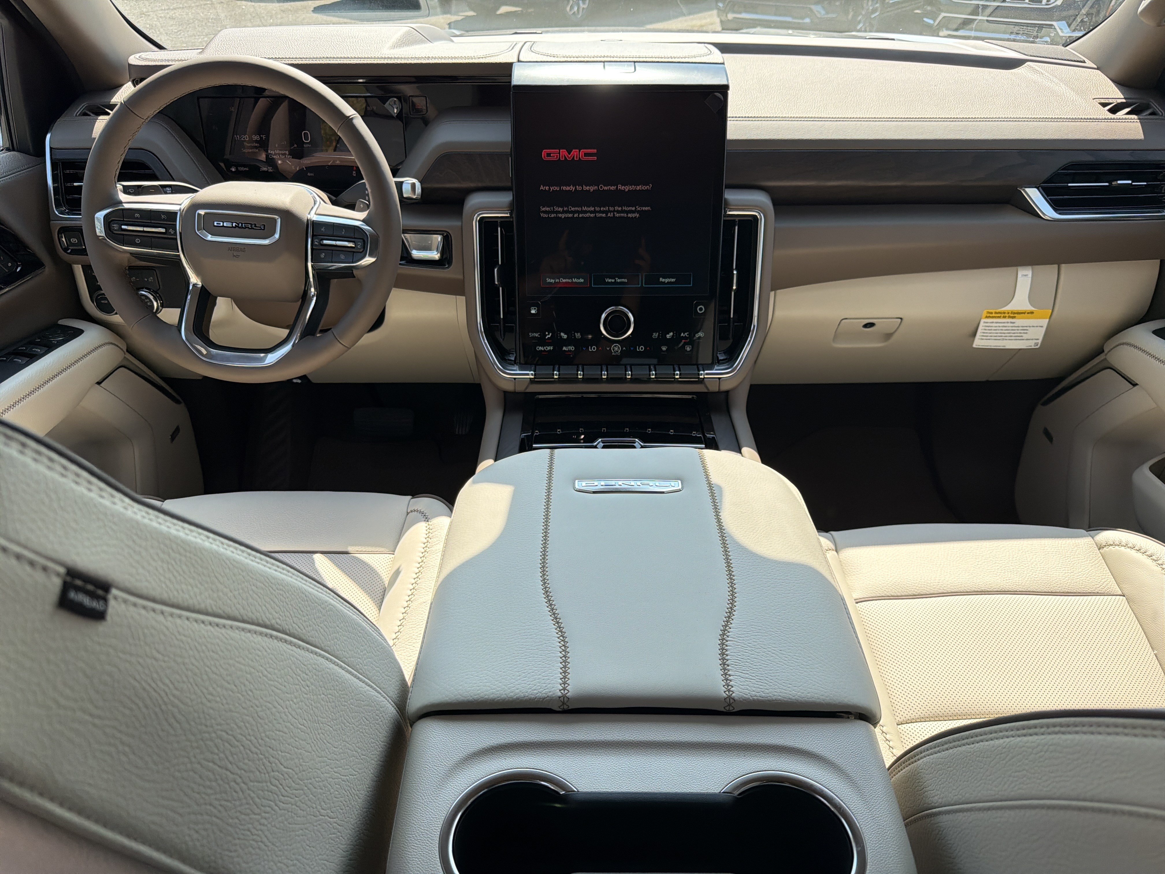 New 2026 GMC Yukon Denali w/ Sun & Power Step Package AWD/4WD image 23