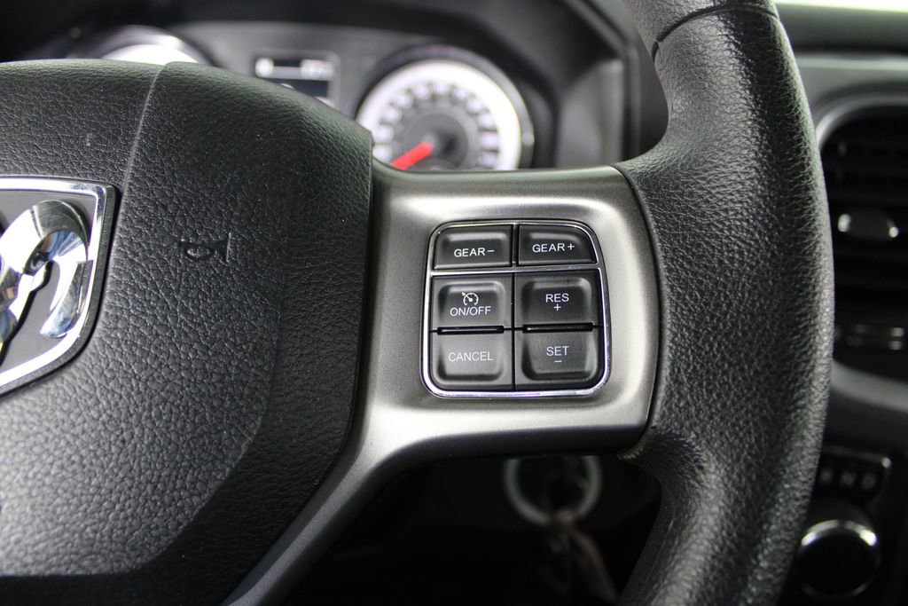 Used 2022 RAM 1500 Classic SLT image 24