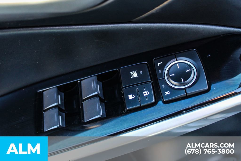 Used 2017 Lexus IS 200t w/ Premium Package image 32