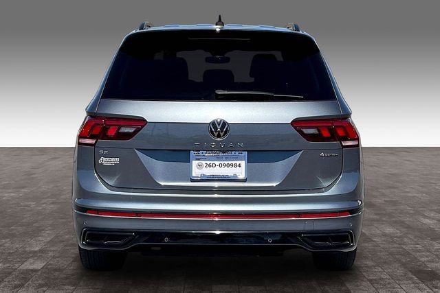 Used 2022 Volkswagen Tiguan SE R-Line image 4