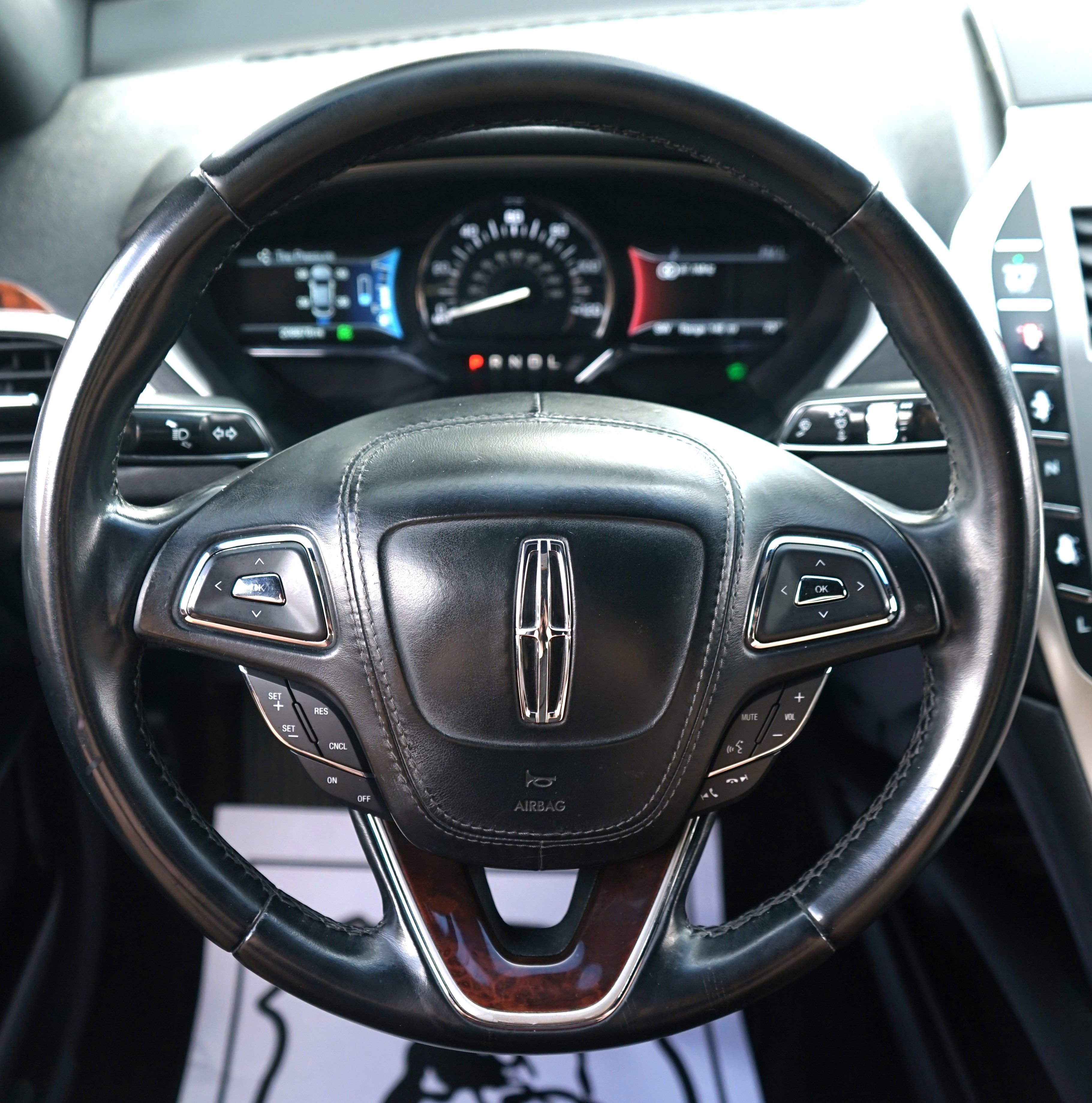 Used 2017 Lincoln MKZ Reserve FWD image 17