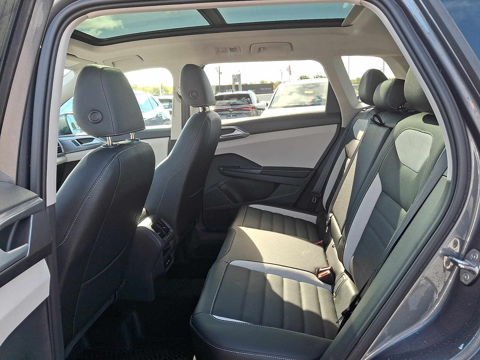 New 2027 Volkswagen Taos SEL AWD/4WD image 5