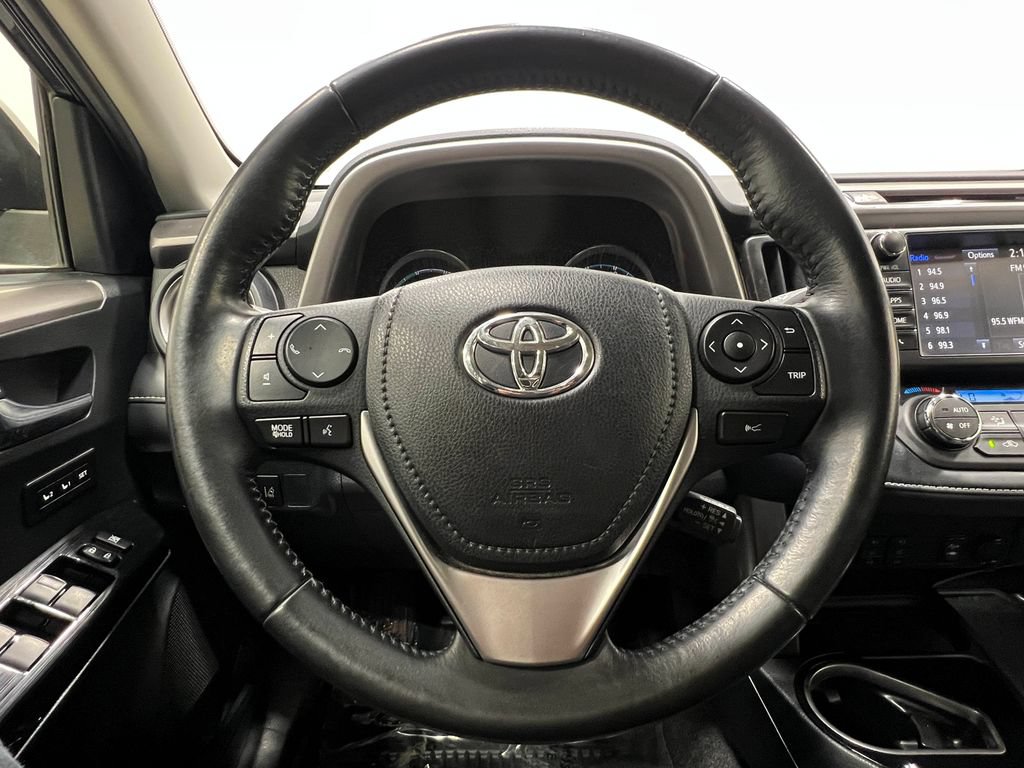 Used 2018 Toyota RAV4 Limited AWD/4WD image 23