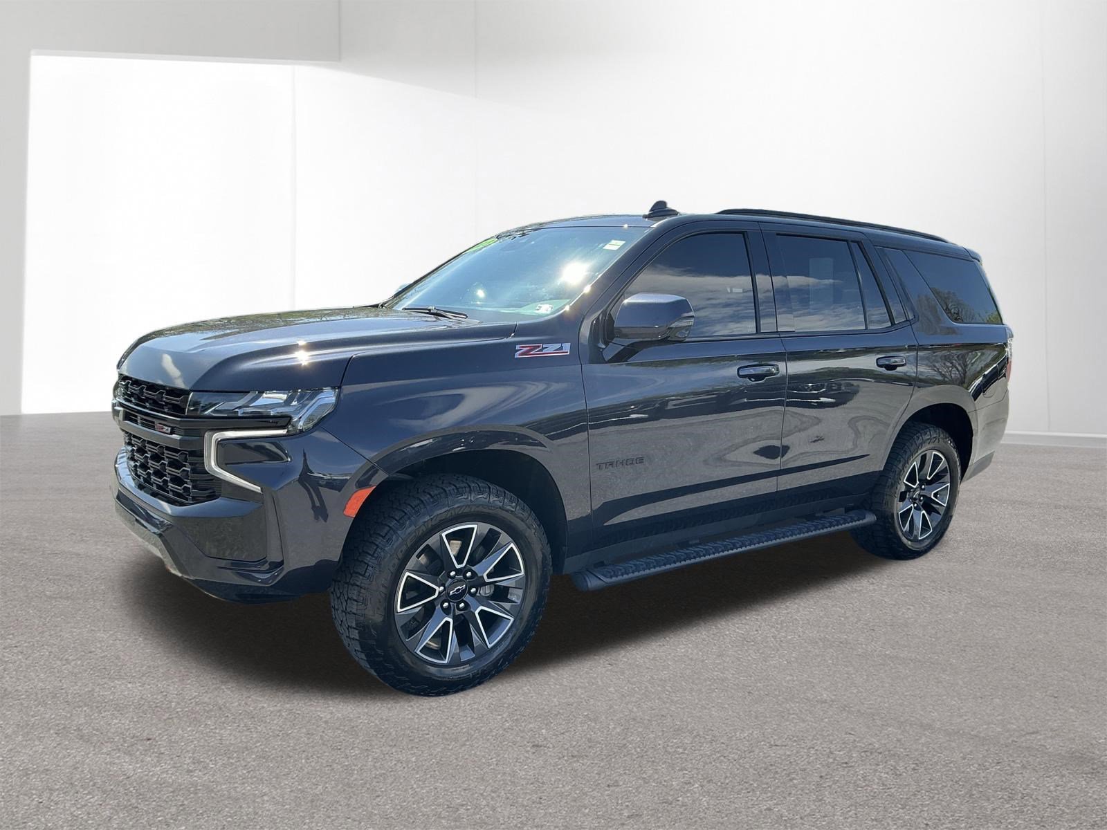 Used 2023 Chevrolet Tahoe Z71 w/ Luxury Package AWD/4WD image 7