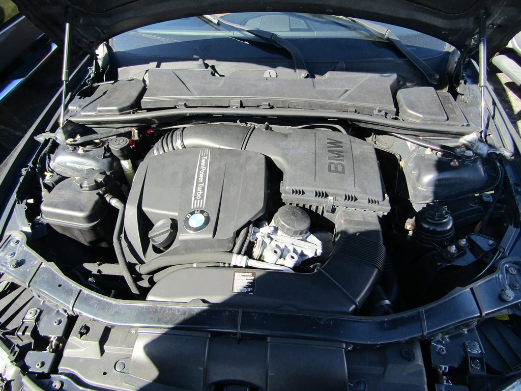 Used 2012 BMW 335i xDrive Coupe image 8