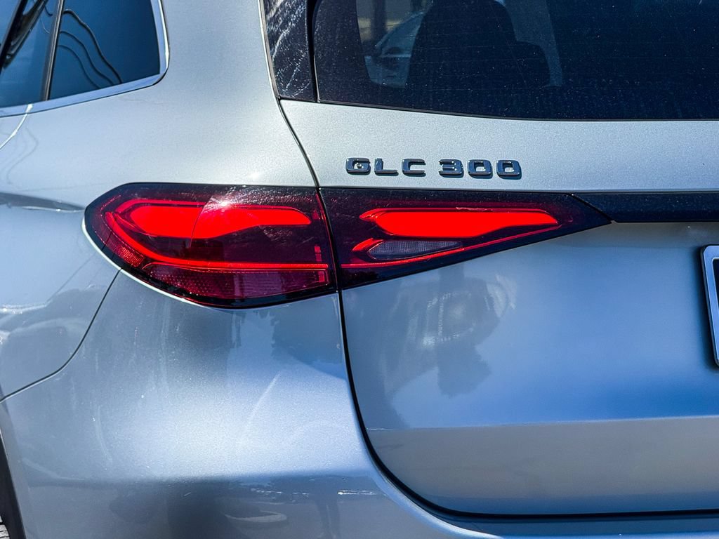 Certified 2025 Mercedes-Benz GLC 300 4MATIC image 10
