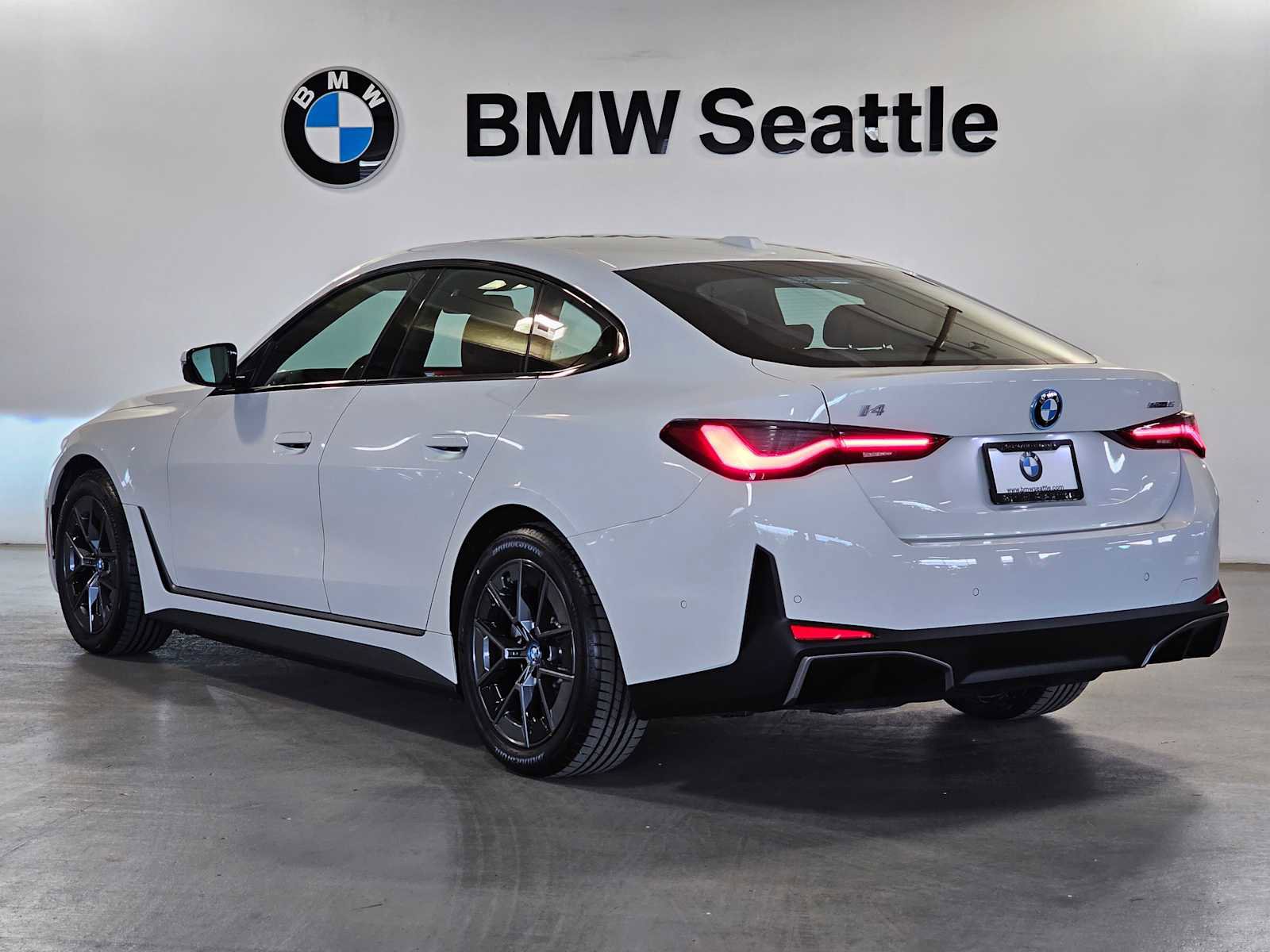 Used 2023 BMW i4 eDrive35 w/ Premium Package image 4