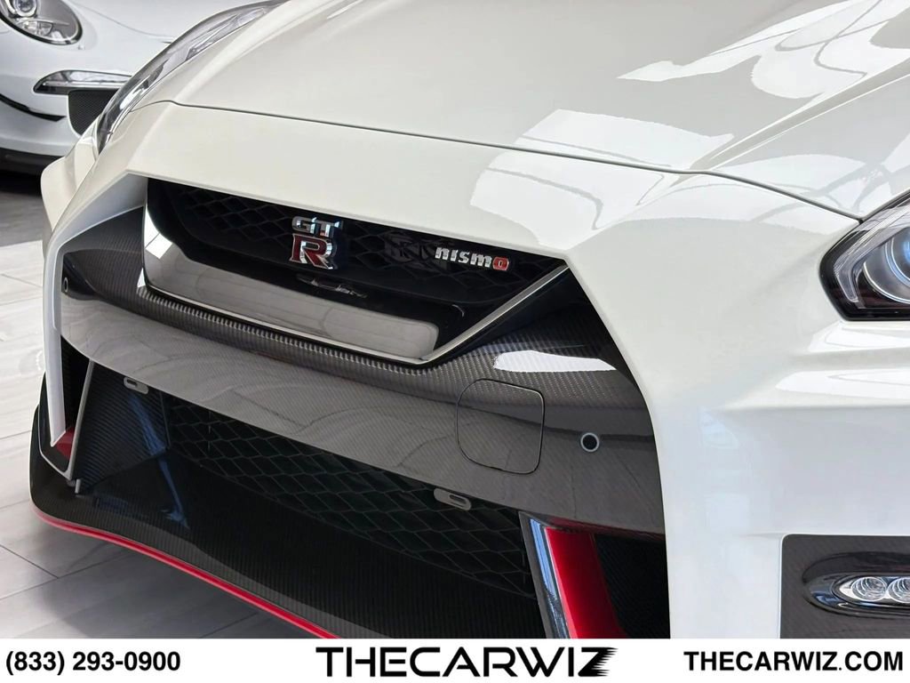 Used 2018 Nissan GT-R NISMO AWD/4WD image 11