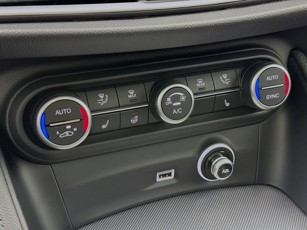 Used 2023 Alfa Romeo Stelvio Veloce image 22