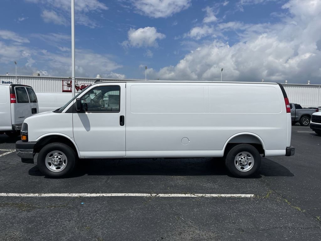 New 2025 Chevrolet Express 3500 Extended w/ Driver Convenience Package RWD image 3