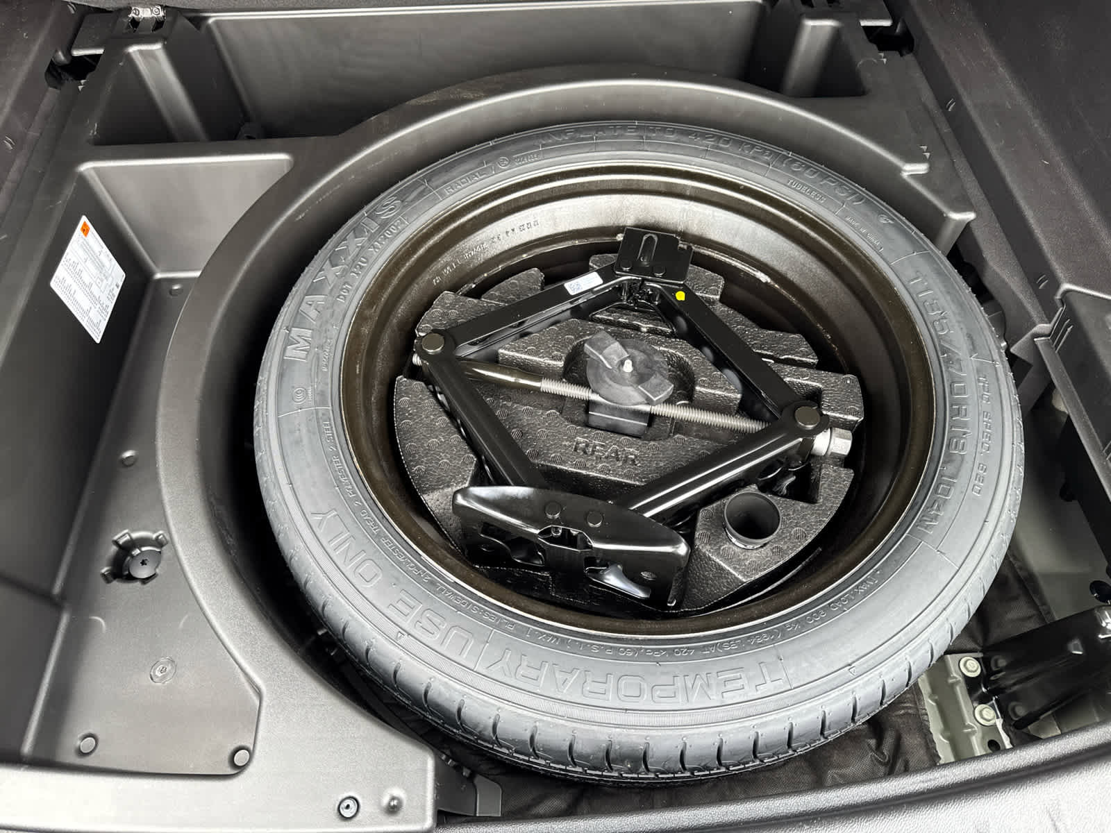 Used 2024 Chevrolet Blazer LT w/ Convenience Package image 16