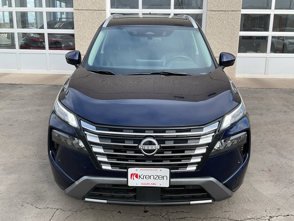 Used 2024 Nissan Rogue SL w/ SL Premium Package image 2